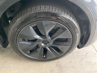 2025 Tesla Model Y Long Range