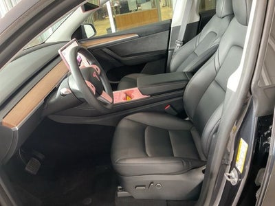 2025 Tesla Model Y Long Range