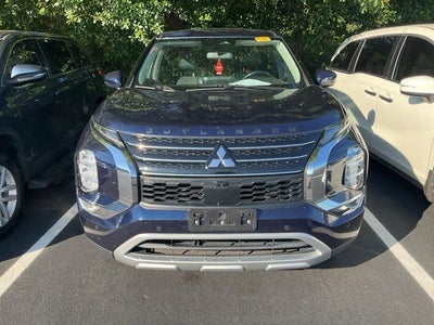 2022 Mitsubishi Outlander SE