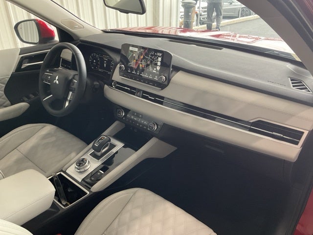 2024 Mitsubishi Outlander SEL