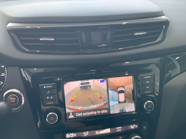 2022 Nissan Rogue Sport SV