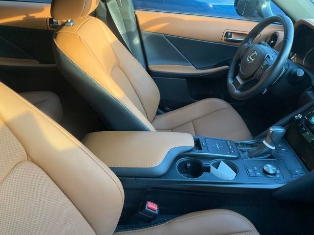 2025 Lexus IS 350 F SPORT Design