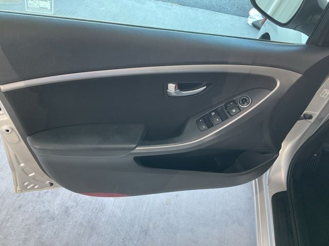 2017 Hyundai Elantra GT Base