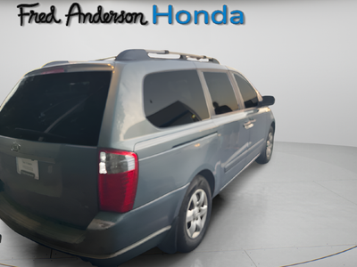 2008 Kia Sedona LX