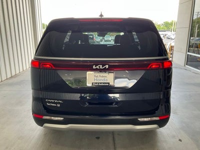 2024 Kia Carnival LX