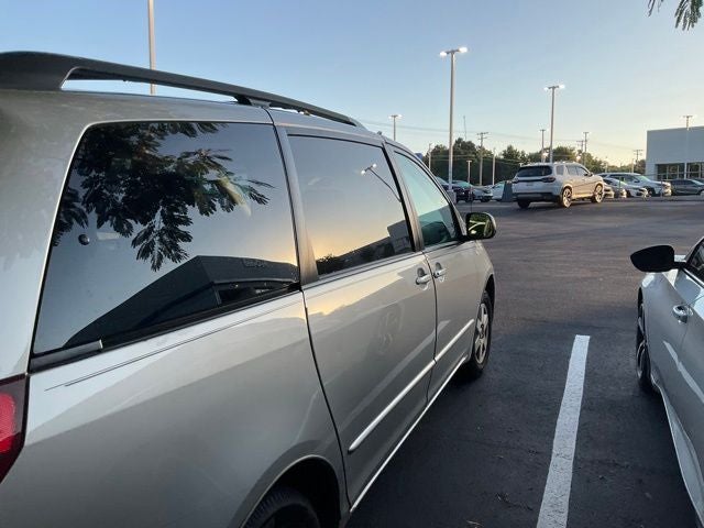 2005 Toyota Sienna LE