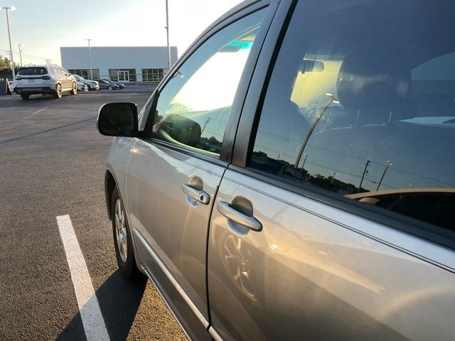 2005 Toyota Sienna LE