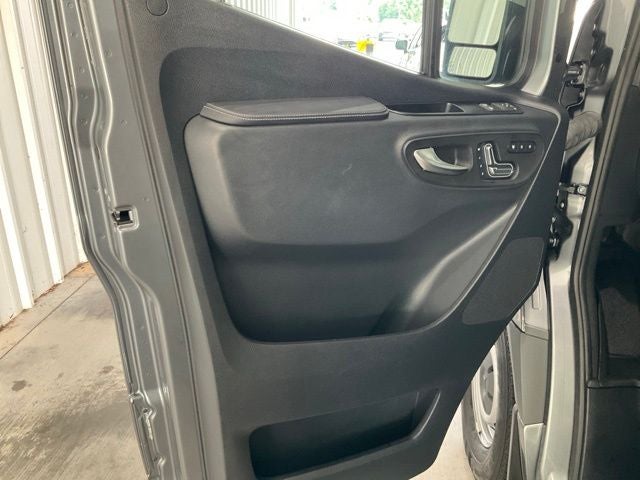 2024 Mercedes-Benz Sprinter 2500 Passenger 144 WB