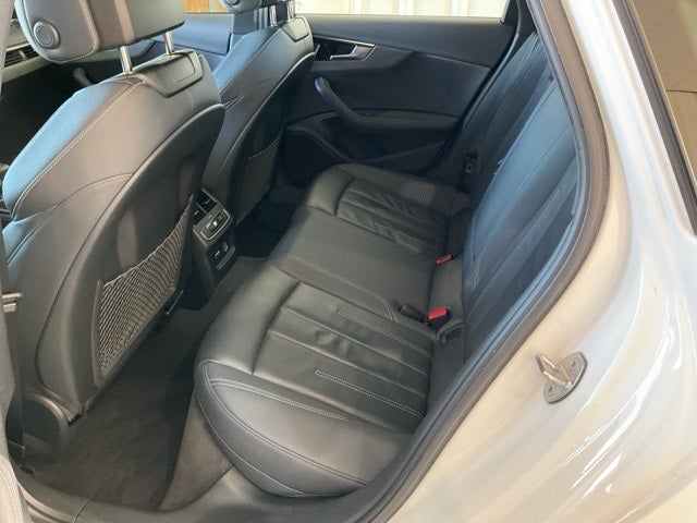 2023 Audi A4 45 S line Premium Plus quattro