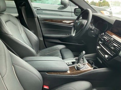 2019 BMW 5 Series 530i