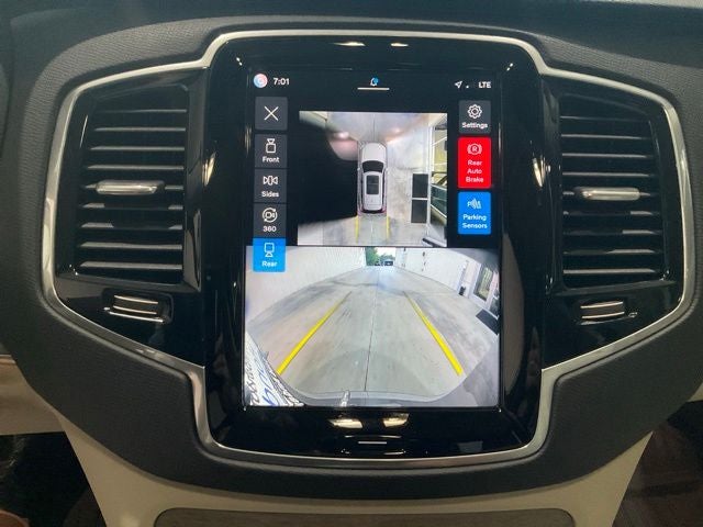 2024 Volvo XC90 B6 Plus Bright Theme