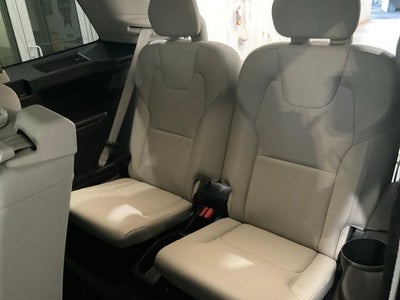2024 Volvo XC90 B6 Plus Bright Theme