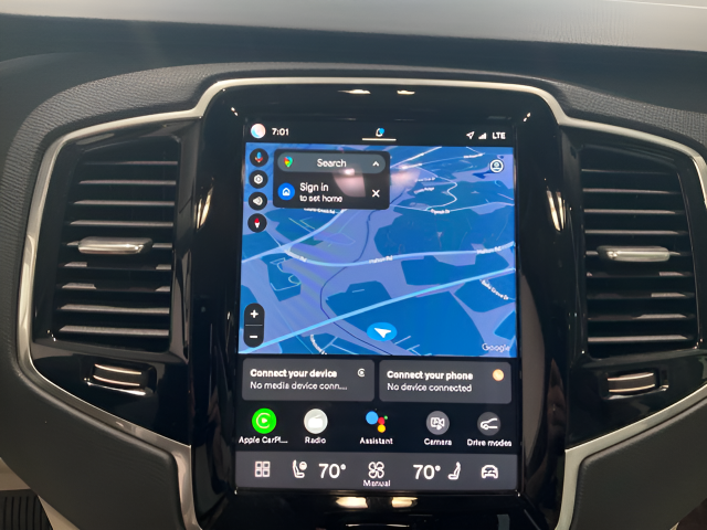 2024 Volvo XC90 B6 Plus Bright Theme