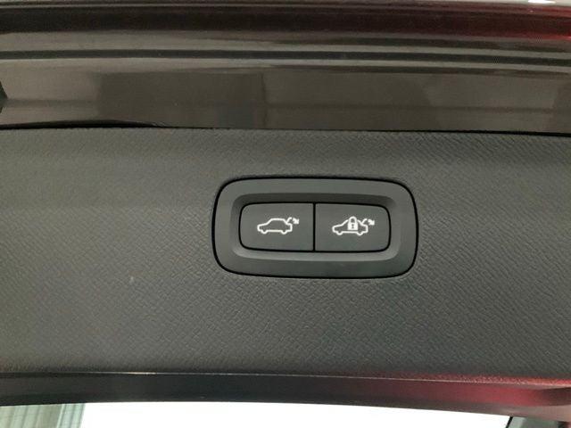 2024 Volvo XC90 B6 Plus Bright Theme