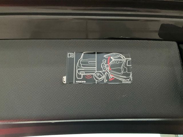 2024 Volvo XC90 B6 Plus Bright Theme