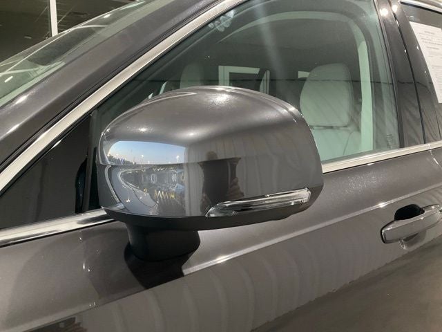 2024 Volvo XC90 B6 Plus Bright Theme