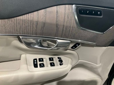 2024 Volvo XC90 B6 Plus Bright Theme