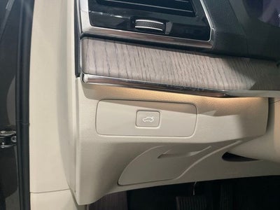 2024 Volvo XC90 B6 Plus Bright Theme