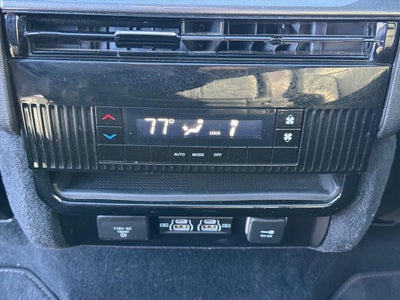 2023 Jeep Wagoneer L Base