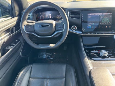 2023 Jeep Wagoneer L Base