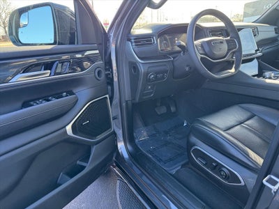 2023 Jeep Wagoneer L Base