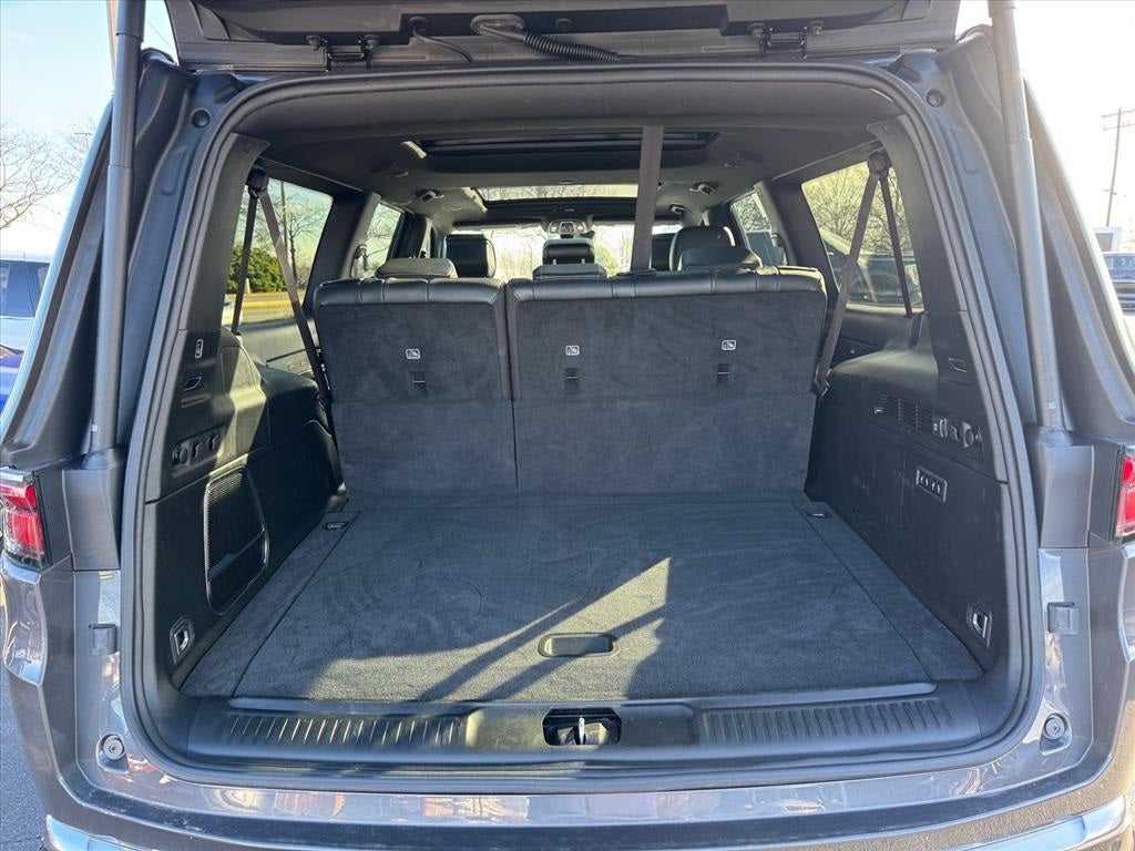 2023 Jeep Wagoneer L Base