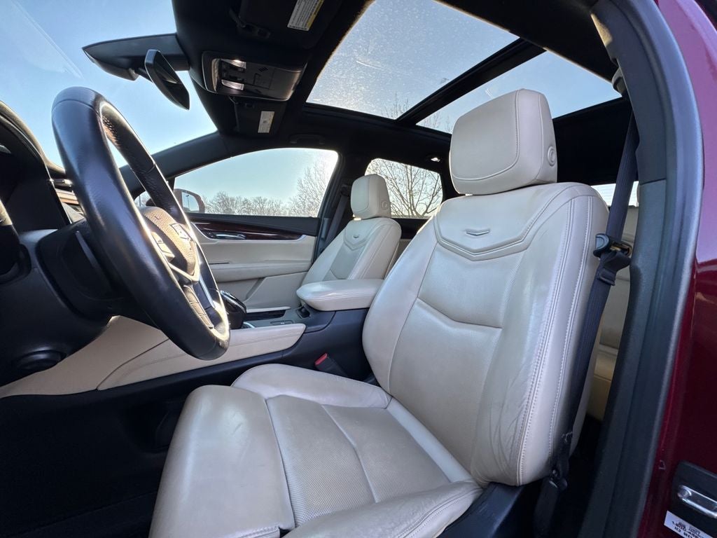 2017 Cadillac XT5 Luxury