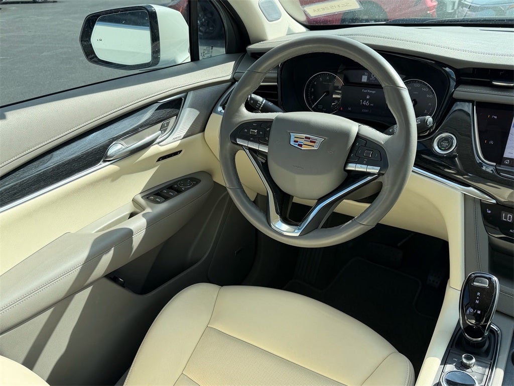 2023 Cadillac XT6 Premium Luxury