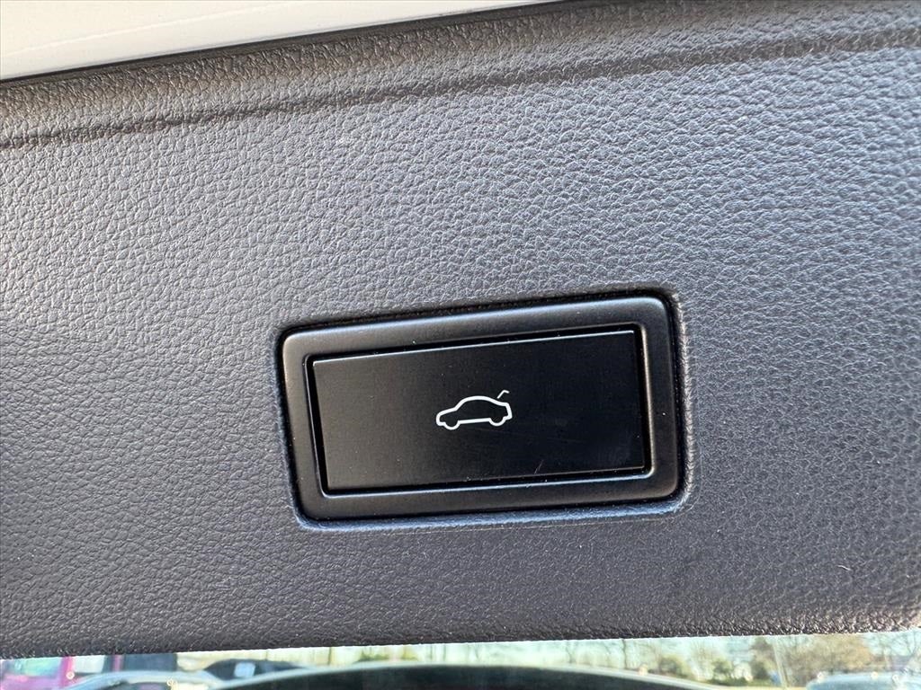 2021 Volkswagen Atlas Cross Sport 2.0T SE w/Technology