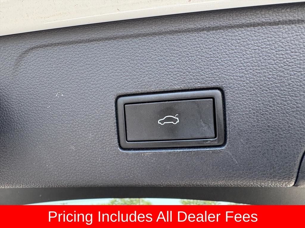 2022 Volkswagen Atlas Cross Sport 2.0T SEL R-Line