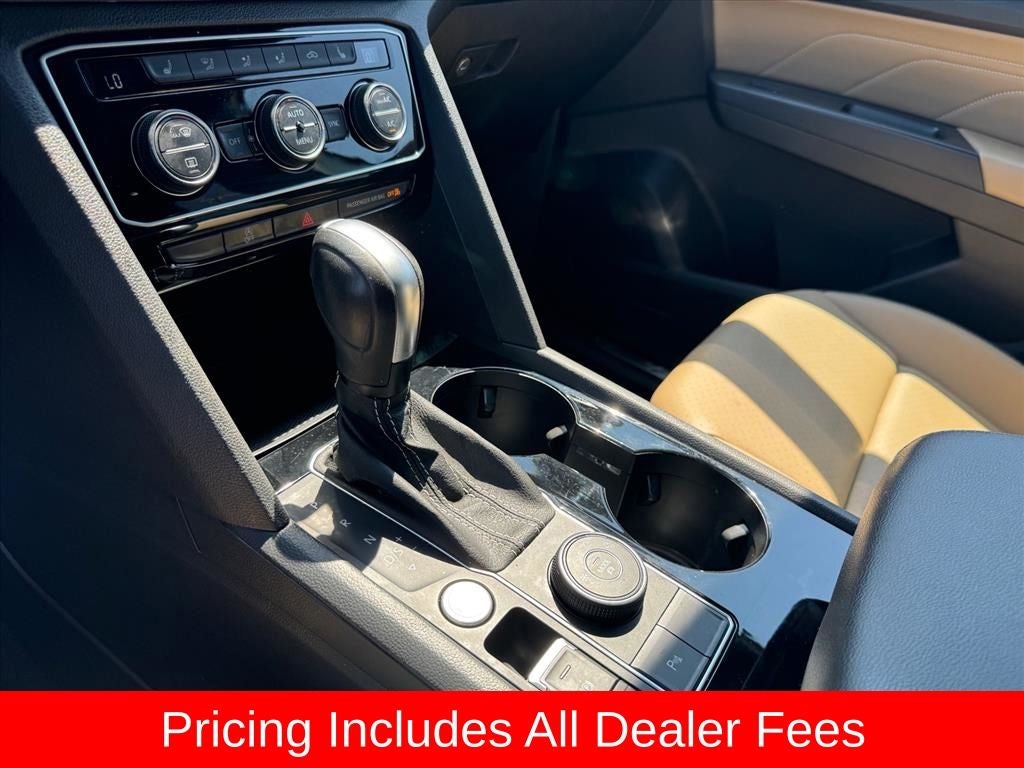 2022 Volkswagen Atlas Cross Sport 2.0T SEL R-Line