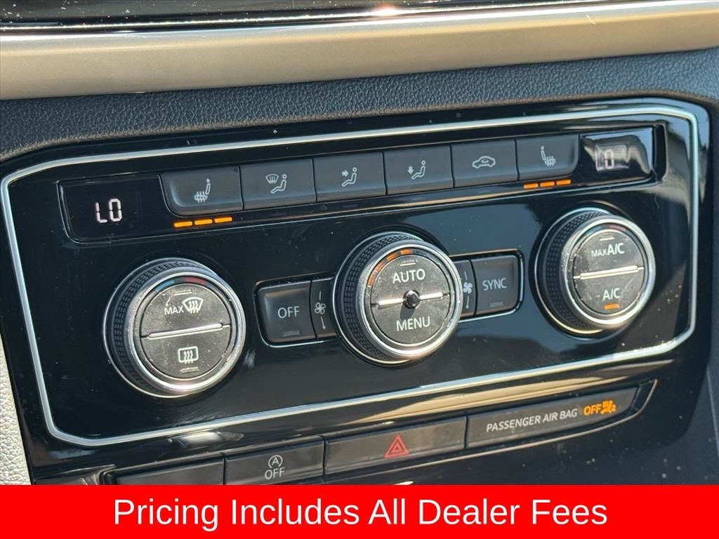 2022 Volkswagen Atlas Cross Sport 2.0T SEL R-Line