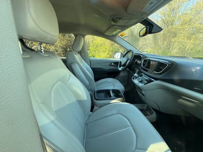 2021 Chrysler Voyager LXI