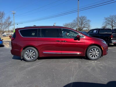2020 Chrysler Pacifica Hybrid Touring L