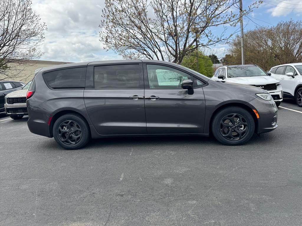 2022 Chrysler Pacifica Hybrid Limited