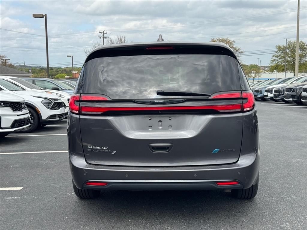 2022 Chrysler Pacifica Hybrid Limited