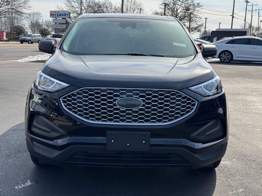 2023 Ford Edge SE