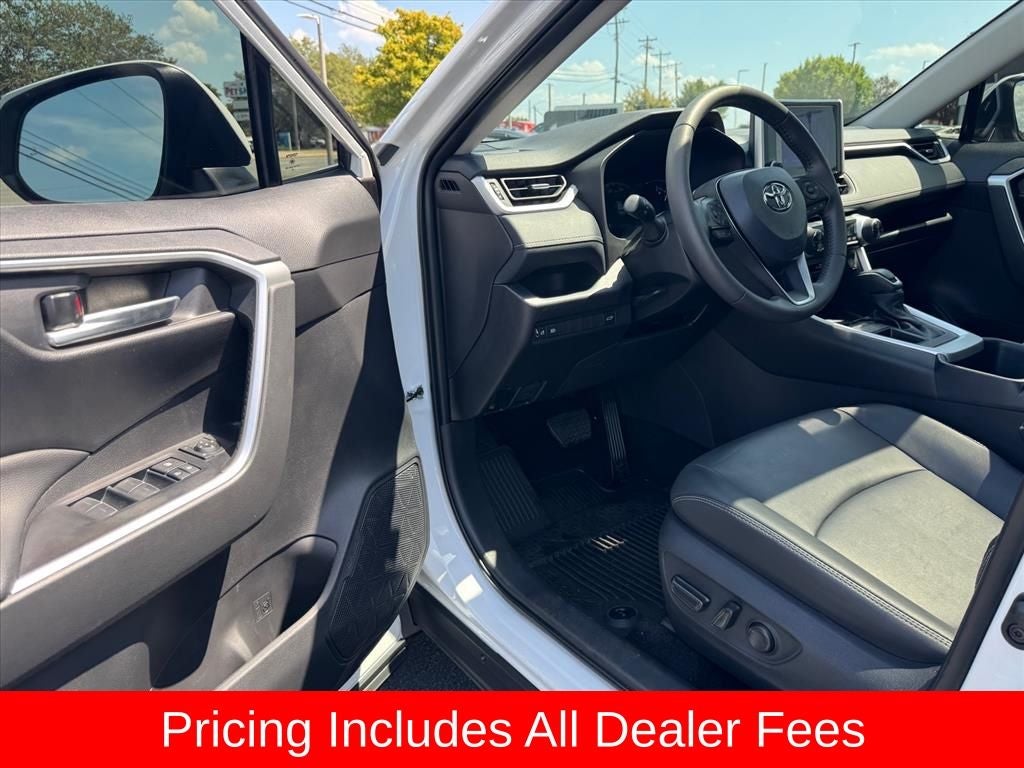 2025 Toyota RAV4 XLE Premium