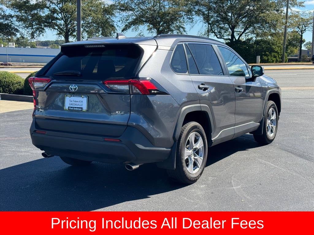 2025 Toyota RAV4 XLE