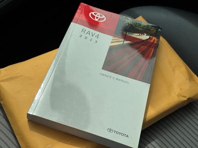 2013 Toyota RAV4 LE