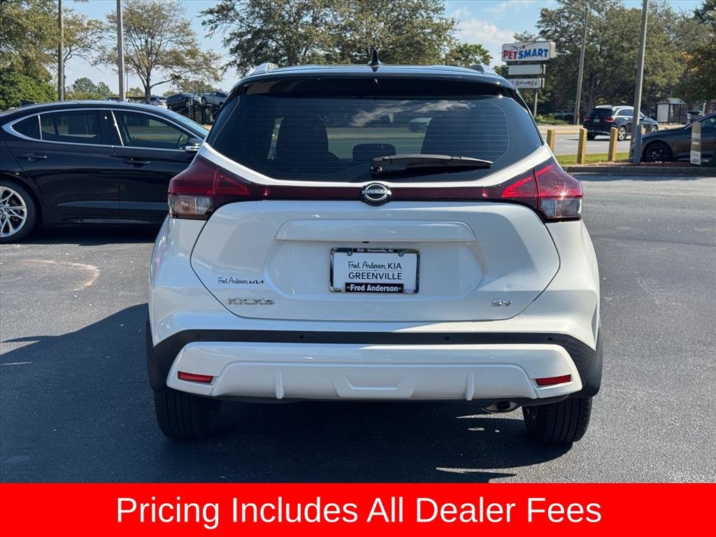 2022 Nissan Kicks SV
