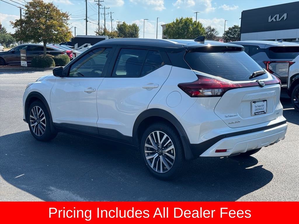 2022 Nissan Kicks SV