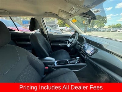 2022 Nissan Kicks SV