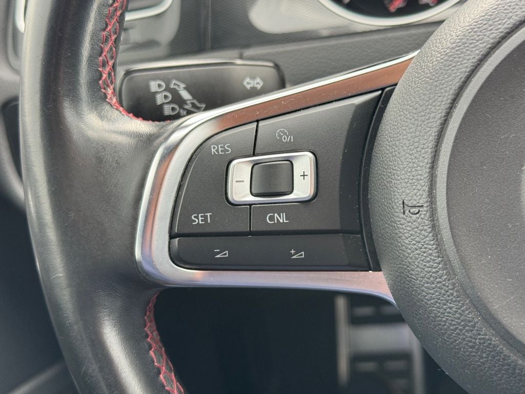 2015 Volkswagen Golf GTI 2.0T S w/Performance Package