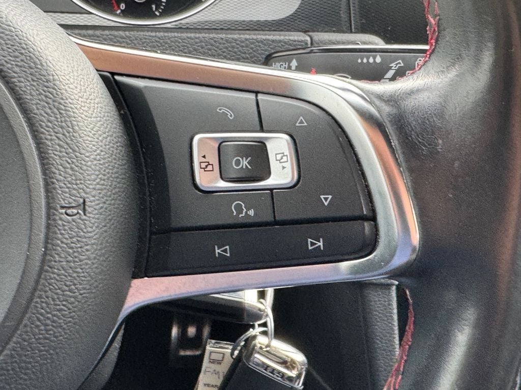 2015 Volkswagen Golf GTI 2.0T S w/Performance Package