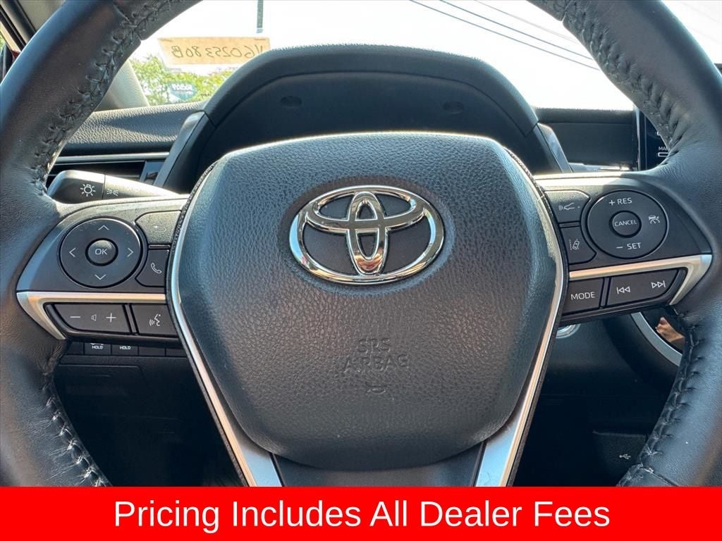 2022 Toyota Camry Hybrid XLE