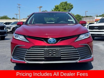 2022 Toyota Camry Hybrid XLE