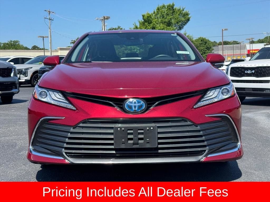 2022 Toyota Camry Hybrid XLE
