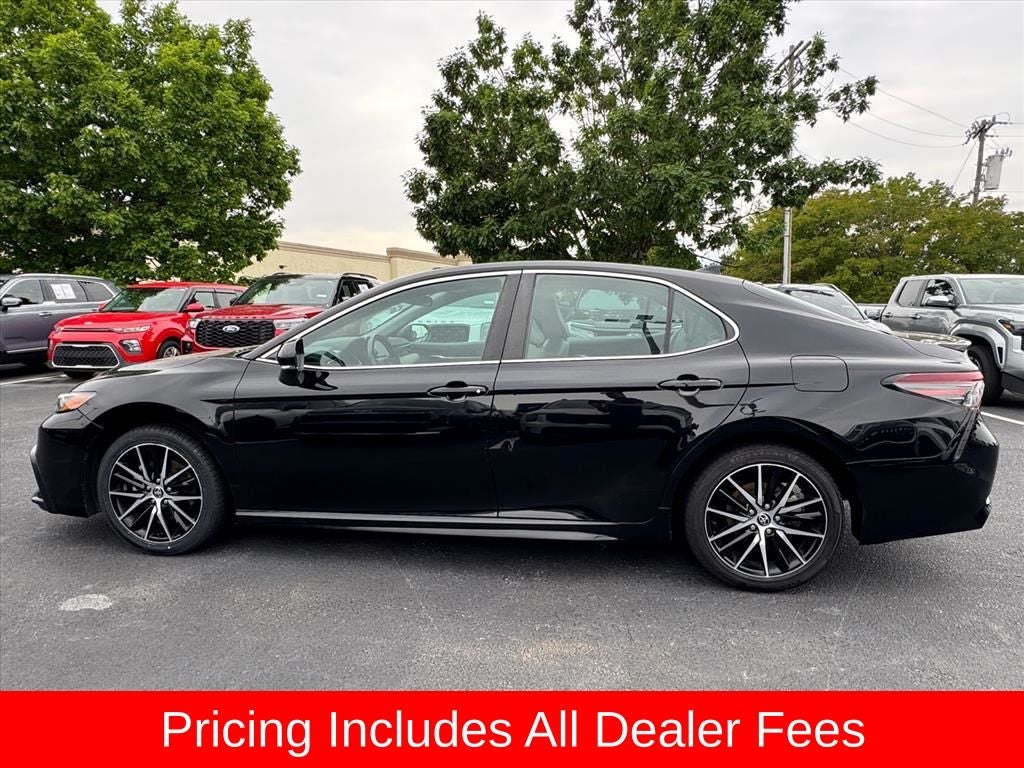 2022 Toyota Camry SE