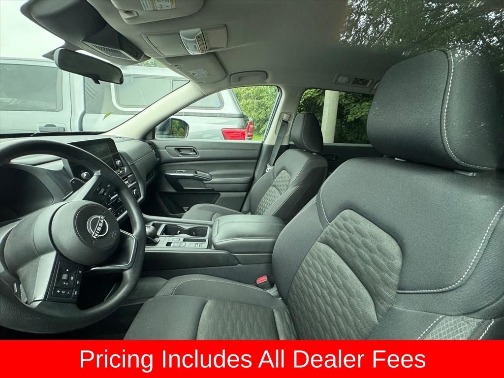 2024 Nissan Pathfinder S